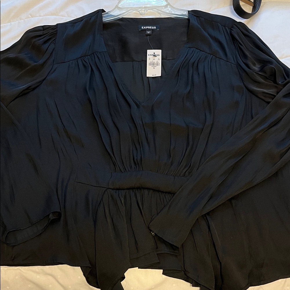 NWT Express Black V-Neck Long Sleeve Blouse with Gathered Waist XL